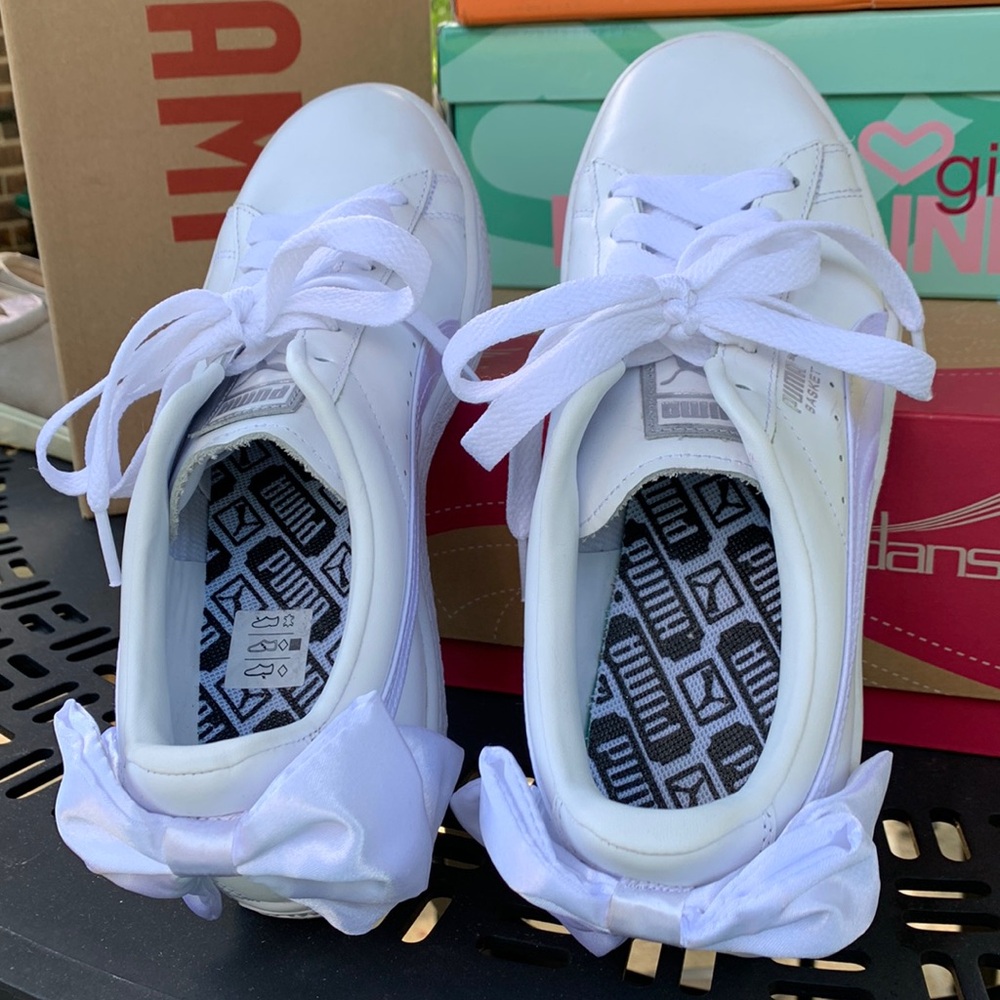 Puma sneakers with bow